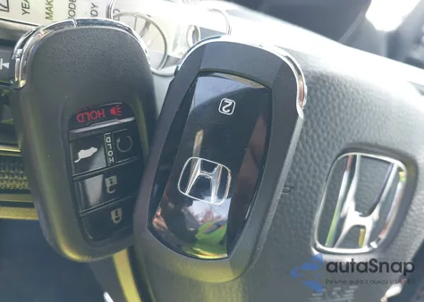 2026 Honda Cr-V Hybrid Awd Sport-L from USA, damaged, VIN 7FARS6H88TE002880